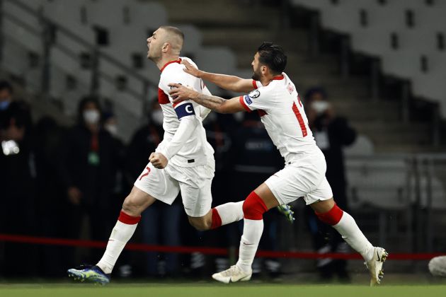 Turquía celebra uno de los últimos tantos de Burak Yilmaz Turquía celebra uno de los últimos tantos de Burak Yilmaz