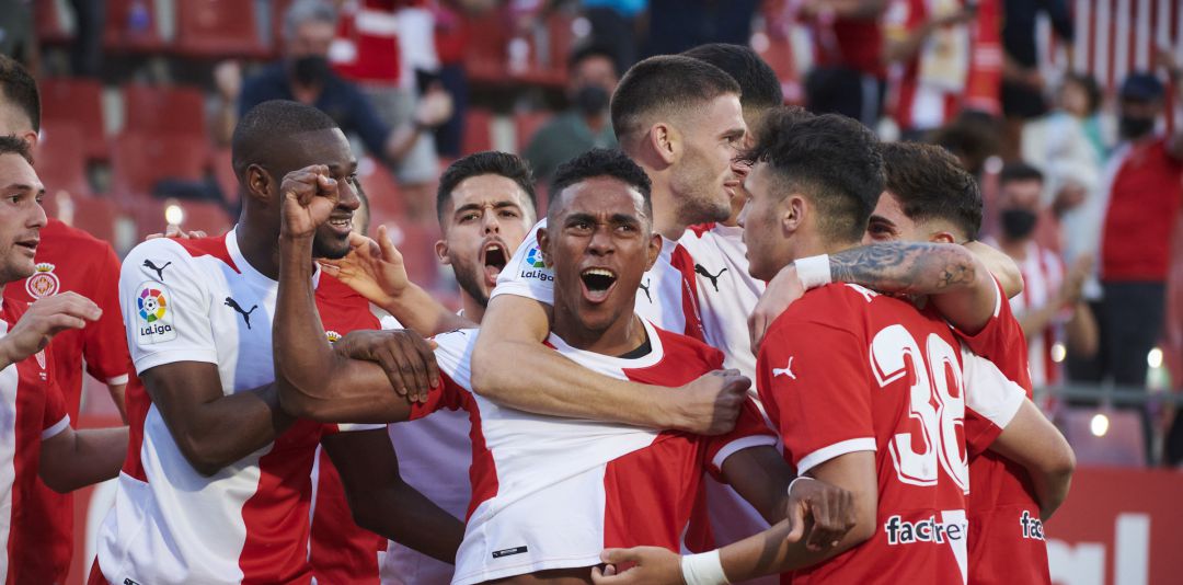 Yoel Bárcenas celebra su gol junto al resto de sus compañeros Yoel Bárcenas celebra su gol junto al resto de sus compañeros