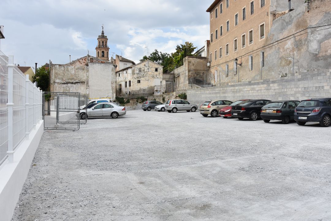 Nuevo aparcamiento público y gratuito junto al Convento de la Merced de Baza Nuevo aparcamiento público y gratuito junto al Convento de la Merced de Baza