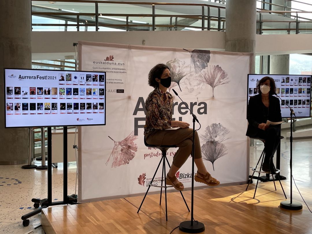 Lorea Bilbao y Begoña Anguisola Lorea Bilbao y Begoña Anguisola