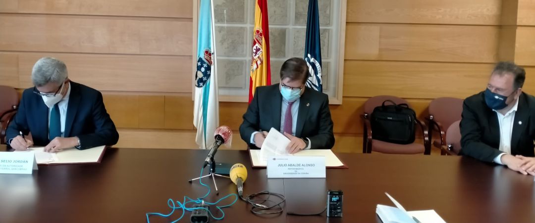 Firma del Convenio entre la UDC y la Autoridad Portuaria Ferrol-San Cibrao Firma del Convenio entre la UDC y la Autoridad Portuaria Ferrol-San Cibrao