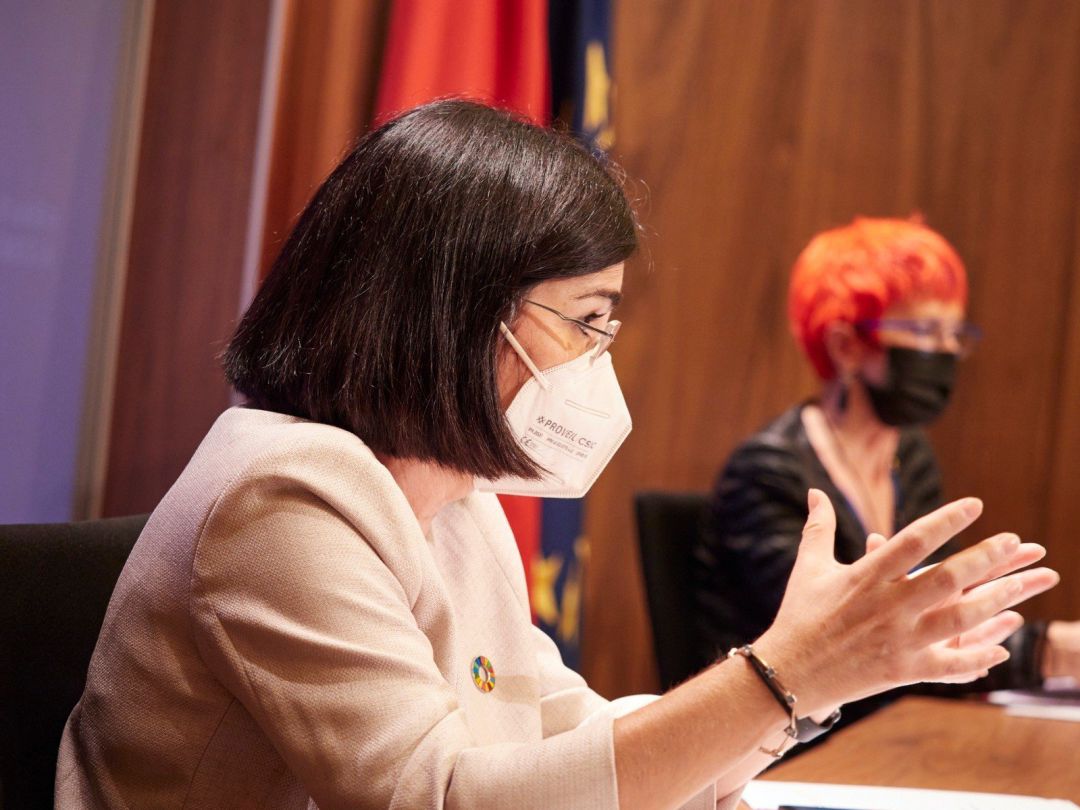 Darias destaca que Navarra ha actuado "con determinación y contundencia" para "mantener a raya el virus" Darias destaca que Navarra ha actuado "con determinación y contundencia" para "mantener a raya el virus"