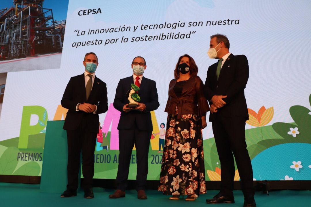 Entrega del premio. Entrega del premio.