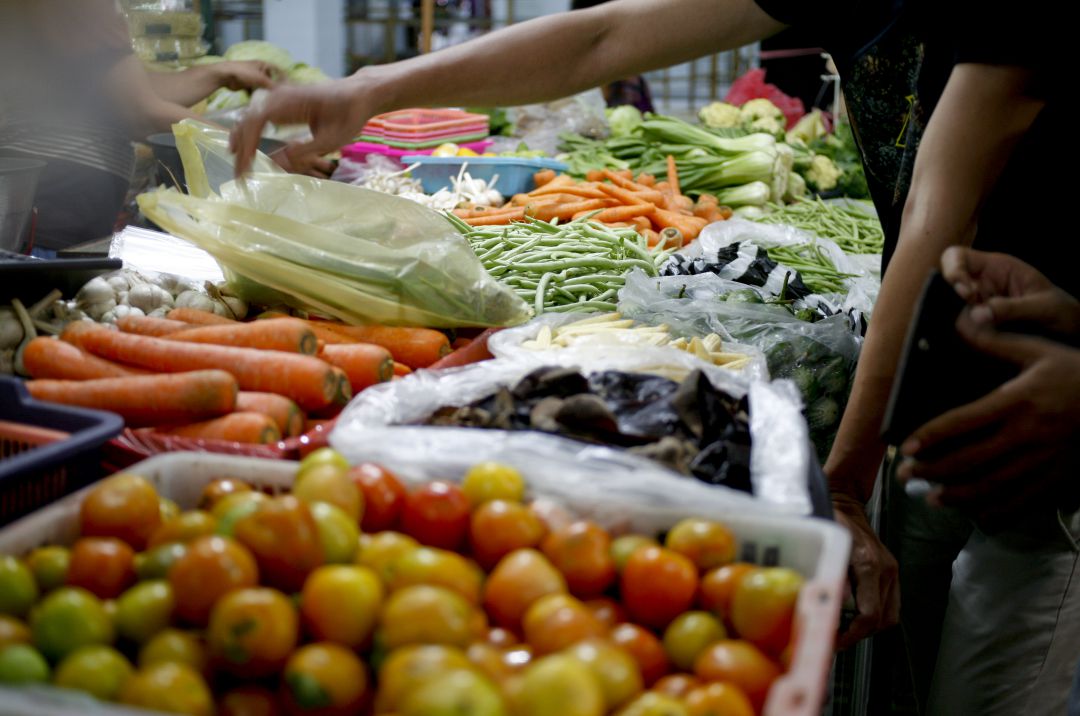 Estas son las frutas y verduras de temporada para el mes de junio. Estas son las frutas y verduras de temporada para el mes de junio.