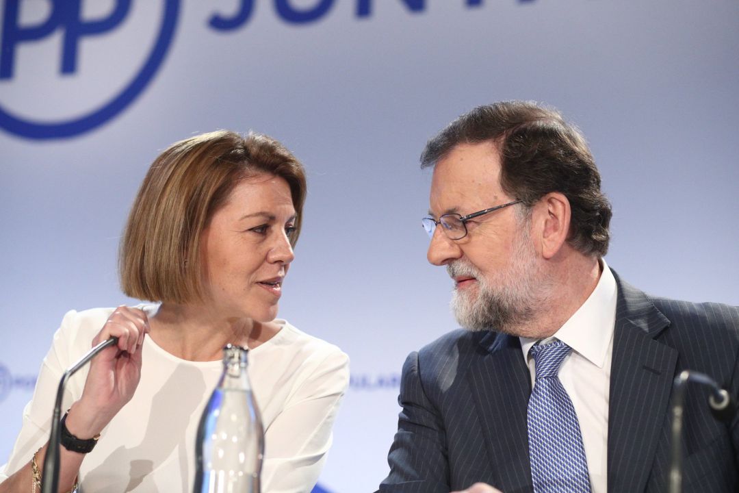 María Dolores de Cospedal y Mariano Rajoy durante la Junta Directiva Nacionanal del PP, en 2018. María Dolores de Cospedal y Mariano Rajoy durante la Junta Directiva Nacionanal del PP, en 2018.