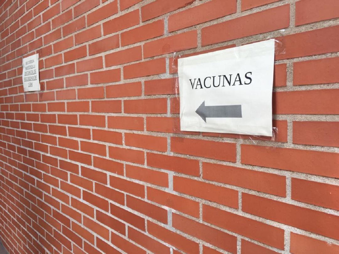 Punto de vacunación en el centro cívico Poniente Sur de Córdoba Punto de vacunación en el centro cívico Poniente Sur de Córdoba