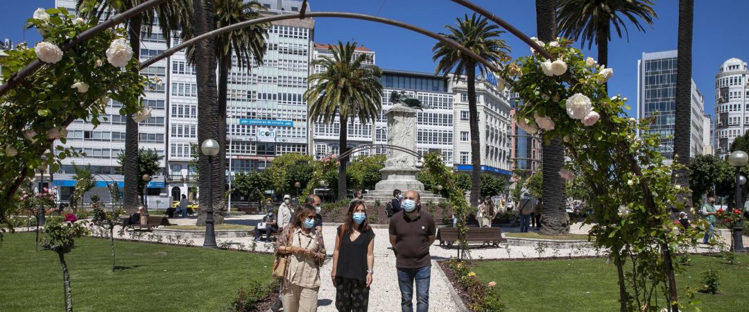 La concejala de Medio Ambiente, Esther Fontán; la alcaldesa de A Coruña, Inés Rey; y el concejal de Economía, Facenda e Réxime Interior, José Manuel Lage La concejala de Medio Ambiente, Esther Fontán; la alcaldesa de A Coruña, Inés Rey; y el concejal de Economía, Facenda e Réxime Interior, José Manuel Lage