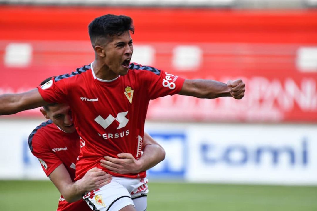 Rognny celebra su gol con el primer equipo Rognny celebra su gol con el primer equipo