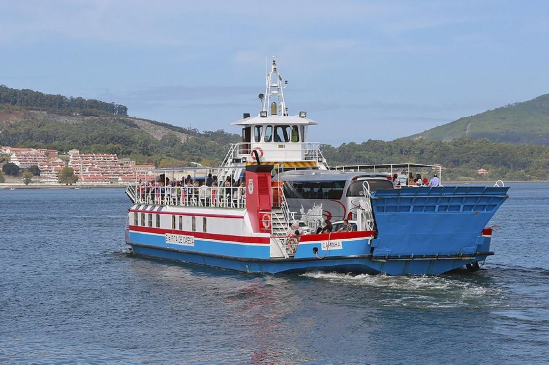 Ferry-boat que une las localidades de Caminha y A Guarda. Ferry-boat que une las localidades de Caminha y A Guarda.
