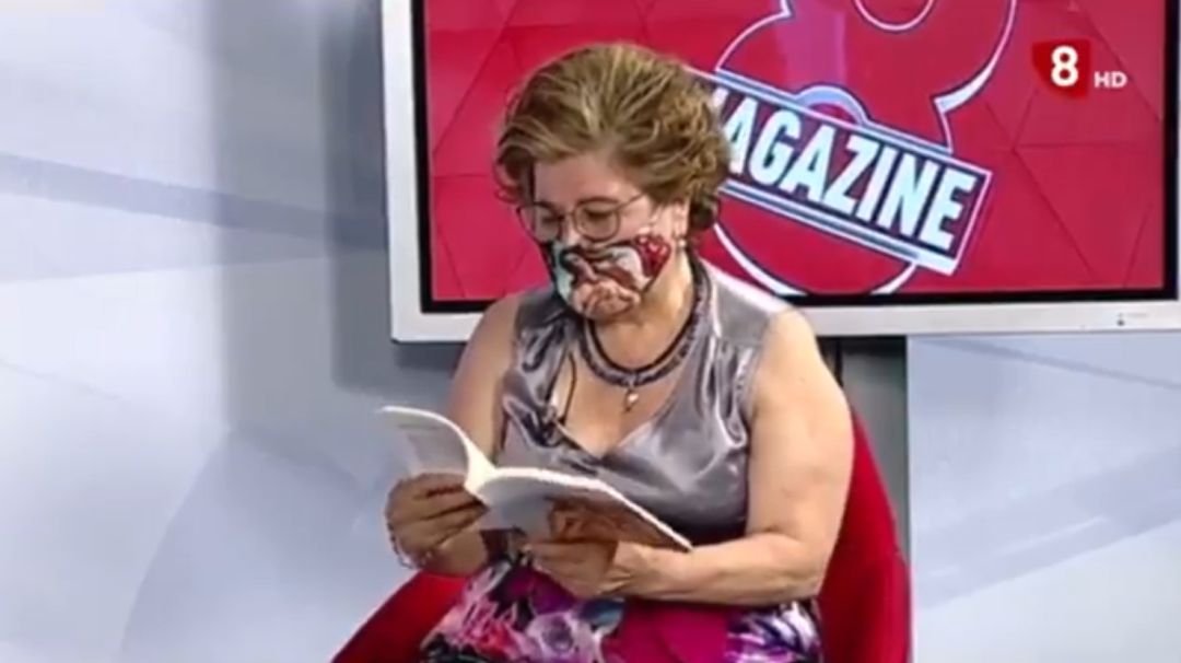 Sonsoles recita un poema erótico en la televisión autonómica. Sonsoles recita un poema erótico en la televisión autonómica.