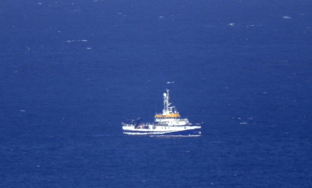 Buque oceanográfico 'Ángeles Alvariño' realiza labores de rastreo en la costa de Santa Cruz de Tenerife.
Buque oceanográfico 'Ángeles Alvariño' realiza labores de rastreo en la costa de Santa Cruz de Tenerife.