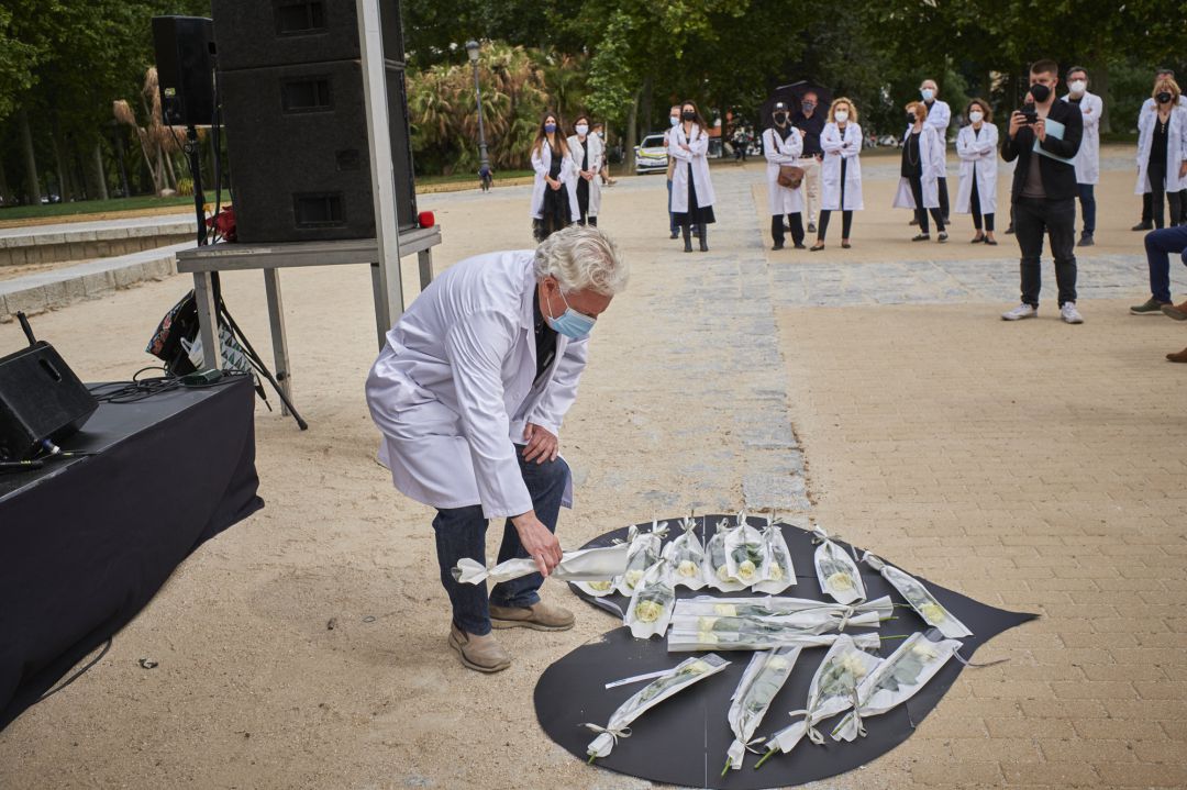 Homenaje en el Templo de Debod a los sanitarios fallecidos por COVID en la Comunidad de Madrid Homenaje en el Templo de Debod a los sanitarios fallecidos por COVID en la Comunidad de Madrid