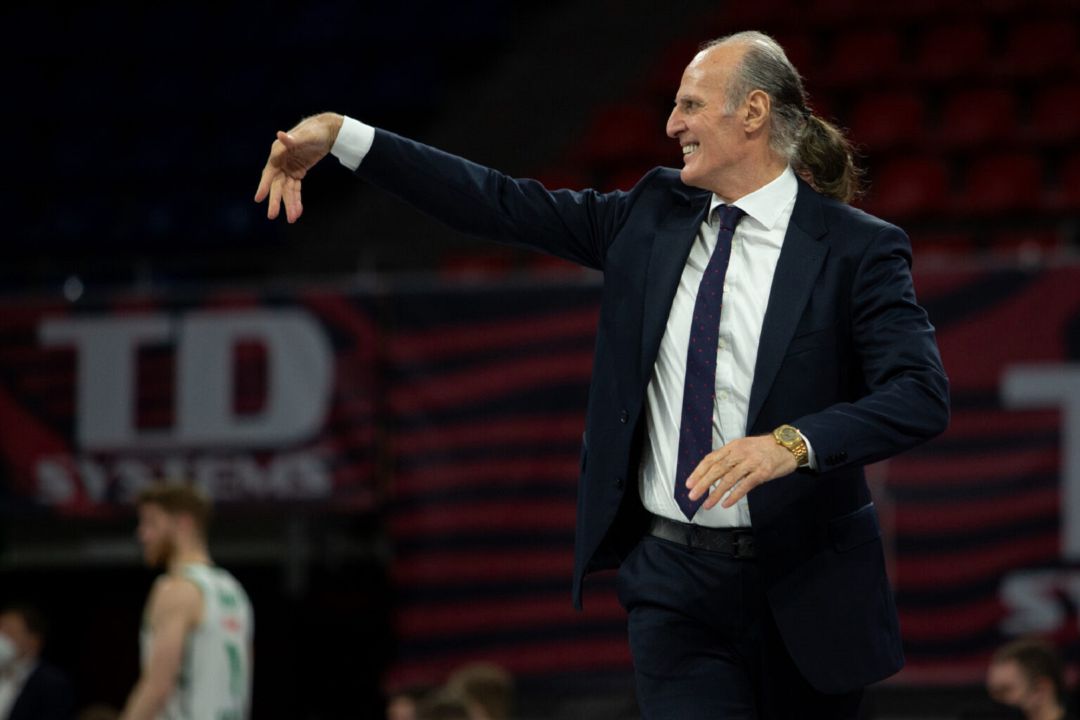 Dusko Ivanovic sigue en el Baskonia. Dusko Ivanovic sigue en el Baskonia.