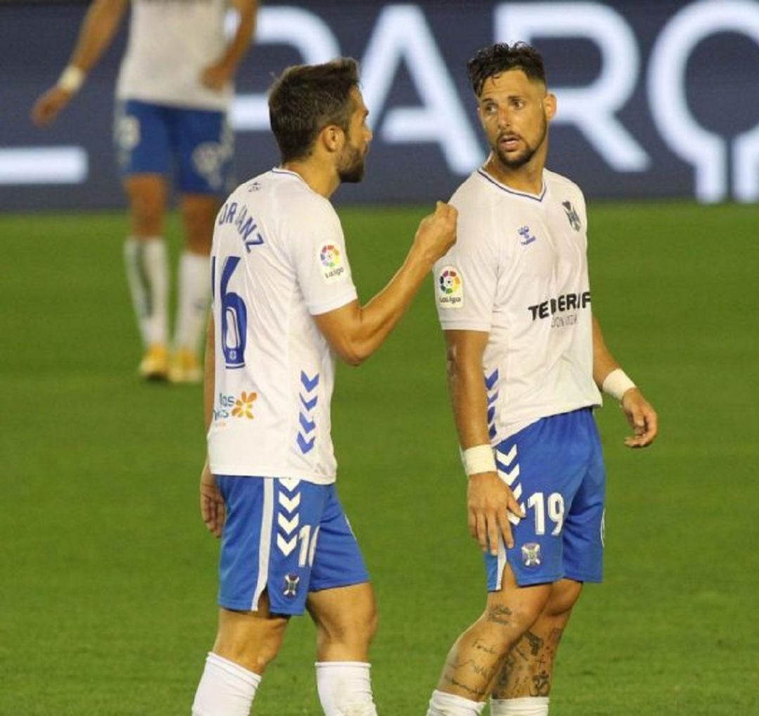 Fran Sol y Aitor Sanz, durante un partido en el Heliodoro. Fran Sol y Aitor Sanz, durante un partido en el Heliodoro.