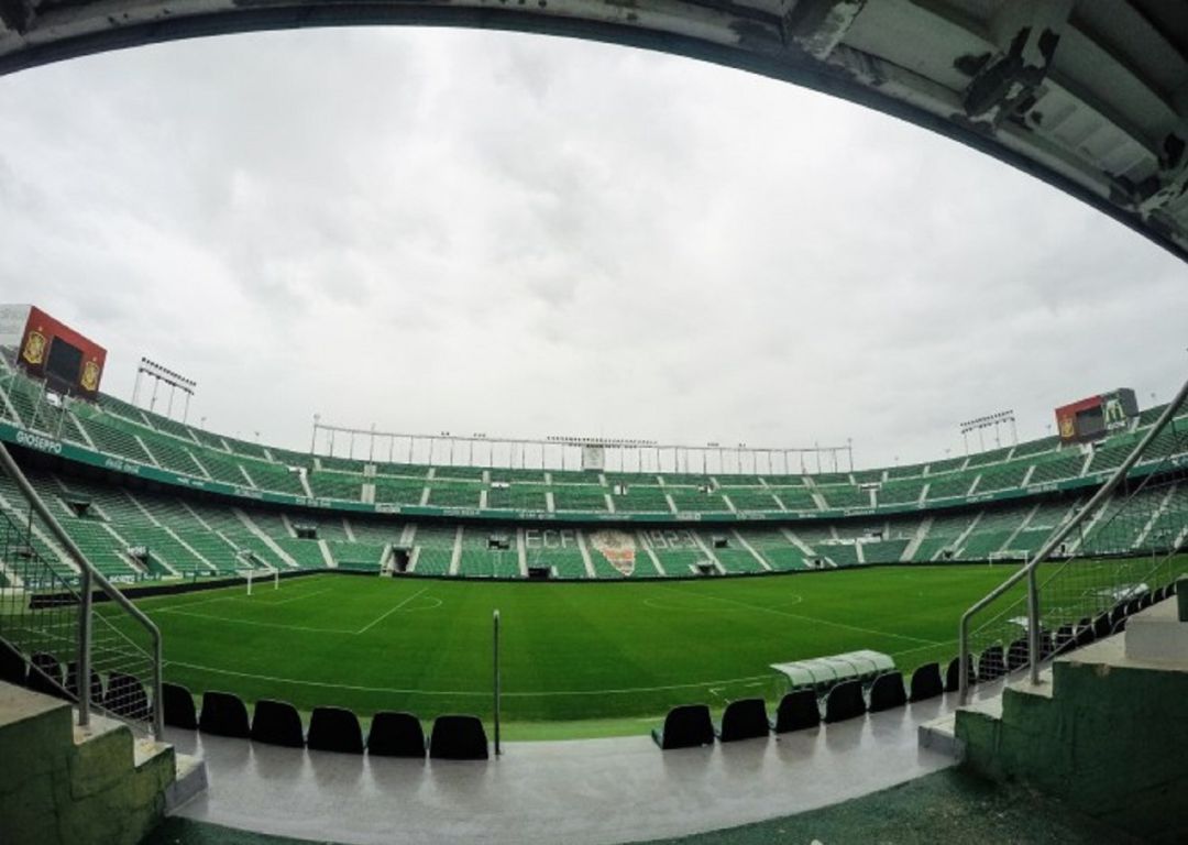 Una imagen panorámica del Martínez Valero Una imagen panorámica del Martínez Valero