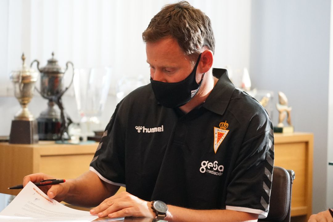 Mario Simón, nuevo entrenador del Real Murcia Mario Simón, nuevo entrenador del Real Murcia