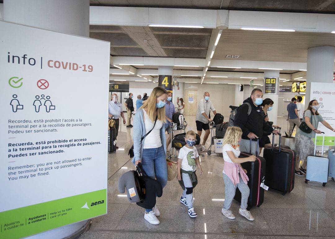 A qué países podemos viajar los españoles este verano y requisitos para hacerlo. A qué países podemos viajar los españoles este verano y requisitos para hacerlo.