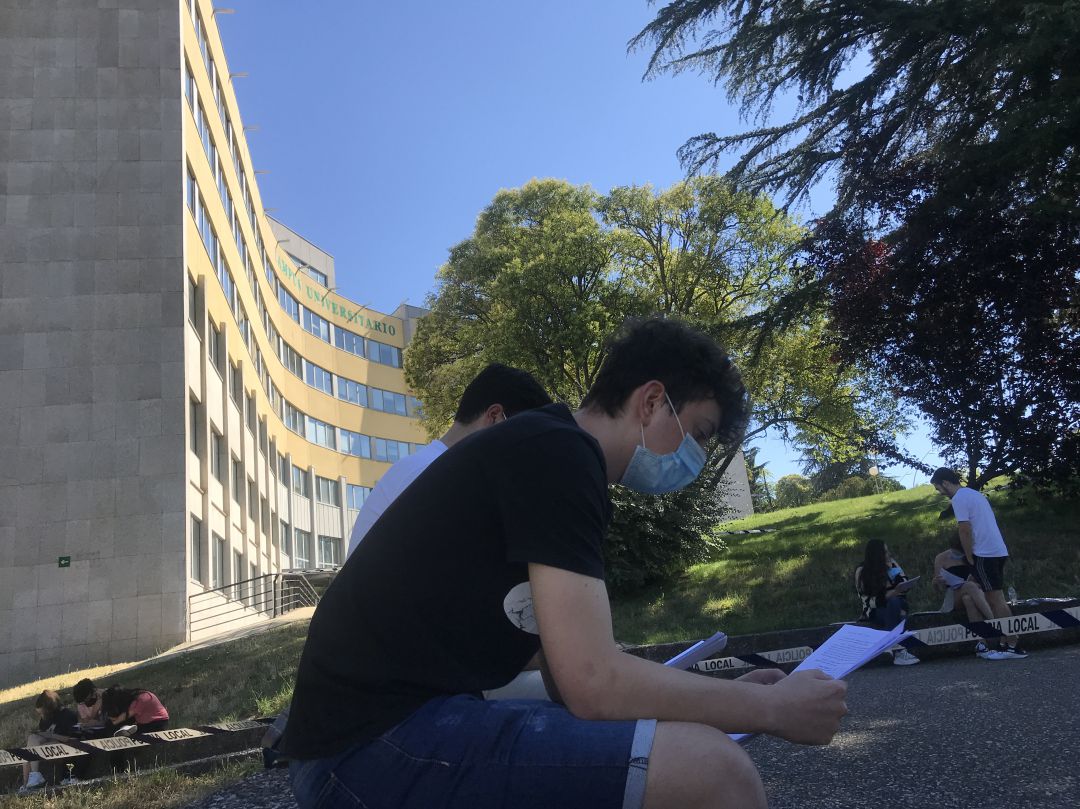 Los estudiantes afrontan la segunda EBAU con medidas covid Los estudiantes afrontan la segunda EBAU con medidas covid