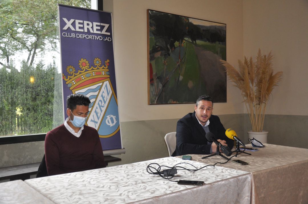 Ramón Verdú el día de su presentación junto a Juan Díaz Ramón Verdú el día de su presentación junto a Juan Díaz