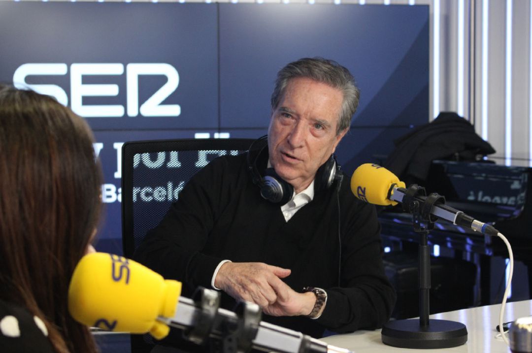 Iñaki Gabilondo en los estudios de la Cadena SER Iñaki Gabilondo en los estudios de la Cadena SER