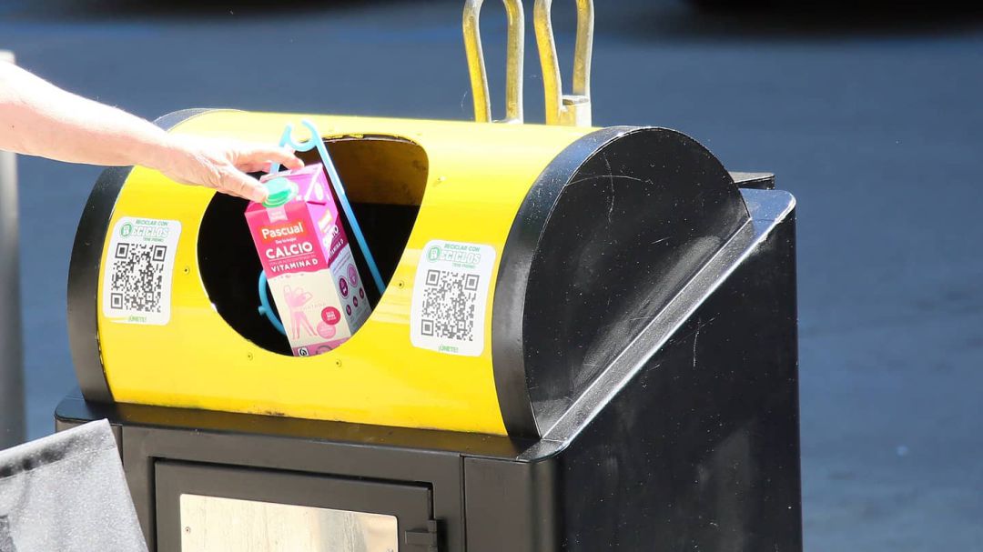 Por cada envase el usuario recibirá 'Reciclos' para entrar en sorteos y ayudar a colectivos Por cada envase el usuario recibirá 'Reciclos' para entrar en sorteos y ayudar a colectivos