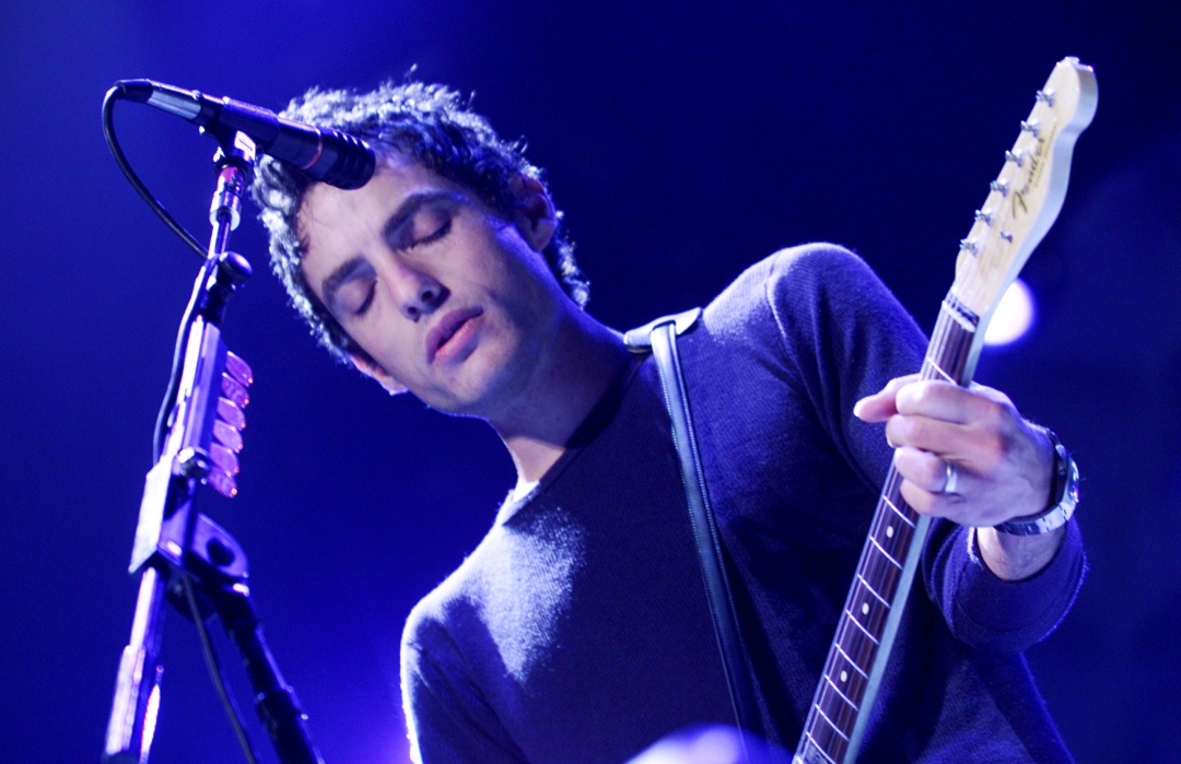 Jakob Dylan durante un concierto de Wallflowers Jakob Dylan durante un concierto de Wallflowers