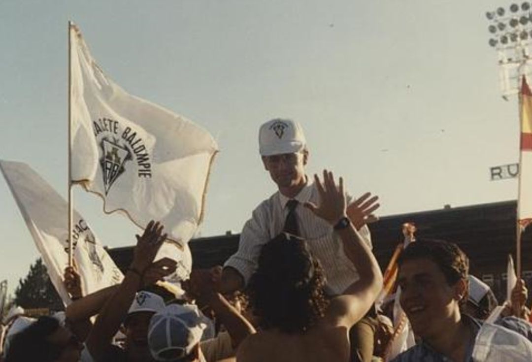 El Albacete celebra su primer ascenso a Primera División El Albacete celebra su primer ascenso a Primera División