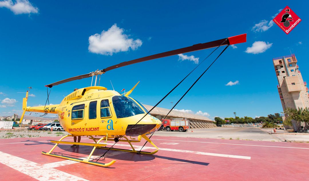 Una de las aeronaves que trabajarán en la prevención de incendios este verano Una de las aeronaves que trabajarán en la prevención de incendios este verano