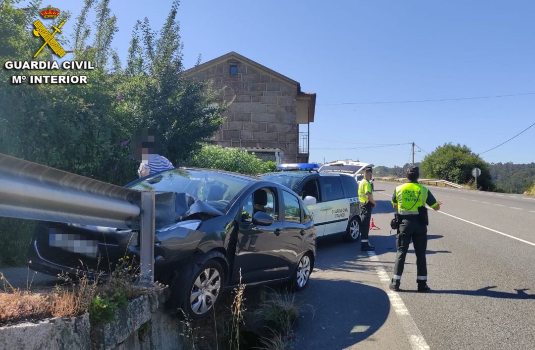 Un conductor que quintuplicaba la tasa de alcohol sufre un accidente de tráfico en Redondela Un conductor que quintuplicaba la tasa de alcohol sufre un accidente de tráfico en Redondela
