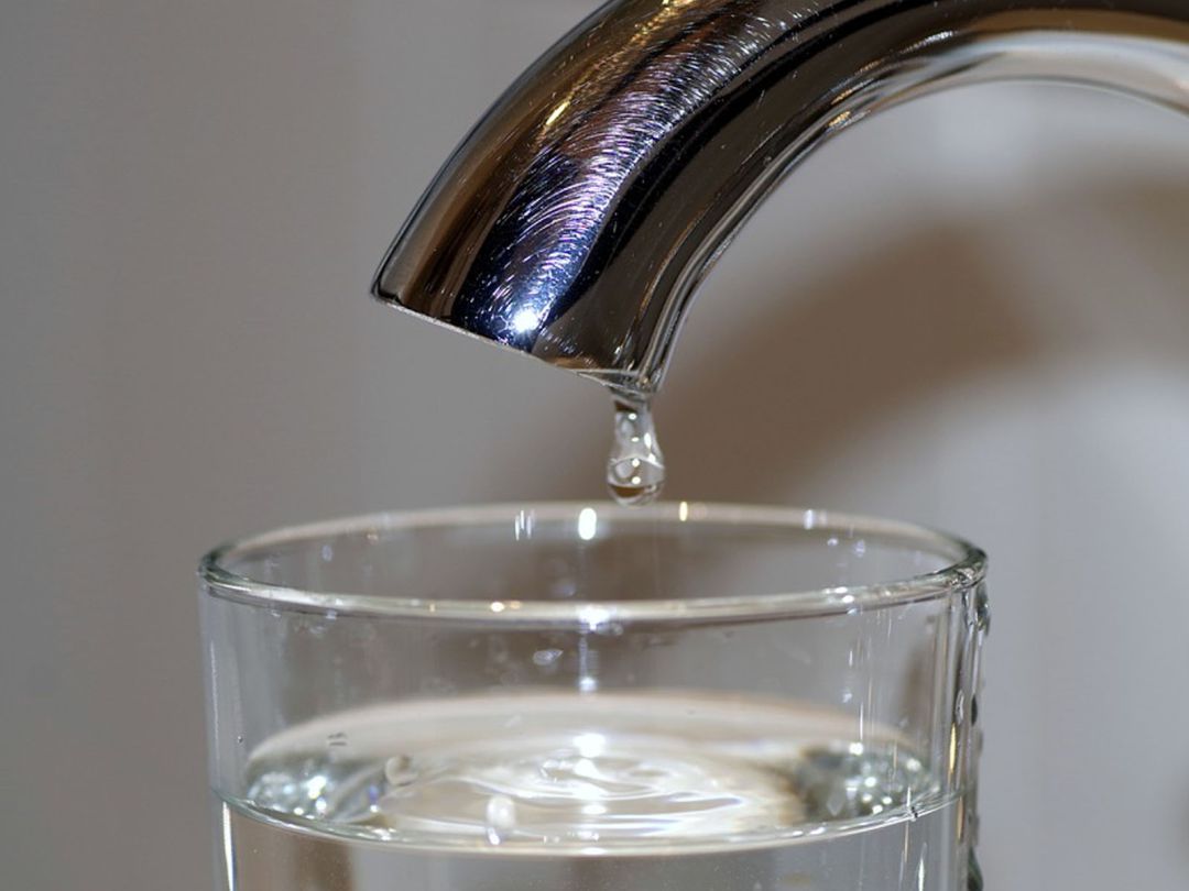 Un vaso con agua Un vaso con agua