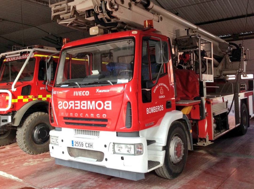 Actuación de los Bomberos en una vivienda por un incendio en la cocina Actuación de los Bomberos en una vivienda por un incendio en la cocina
