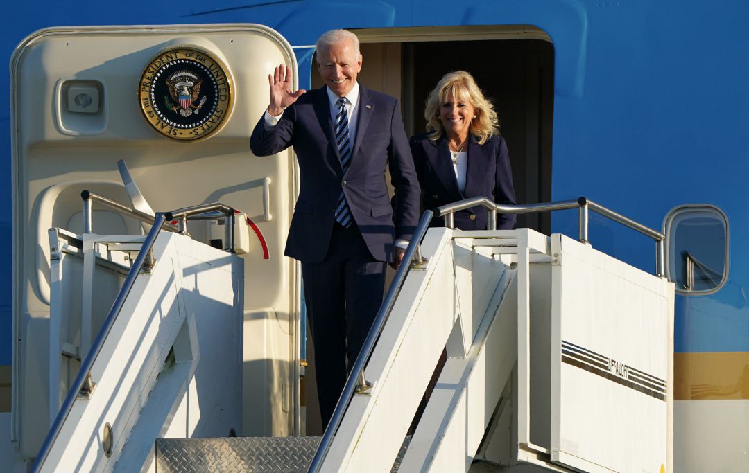 La llegada de Biden al Reino Unido. La llegada de Biden al Reino Unido.