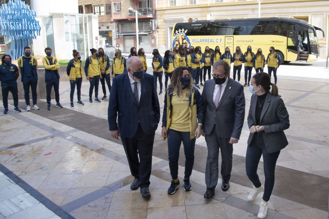Recepción el pasado mes de abril al equipo femenino del Villarreal tras su ascenso a Primera División. Imagen de archivo Recepción el pasado mes de abril al equipo femenino del Villarreal tras su ascenso a Primera División. Imagen de archivo