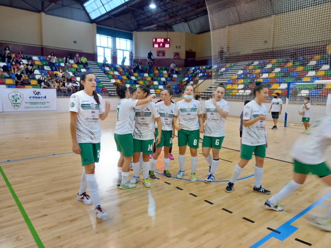 Las jugadoras del Joventut celebran su pase a la final por el ascenso Las jugadoras del Joventut celebran su pase a la final por el ascenso