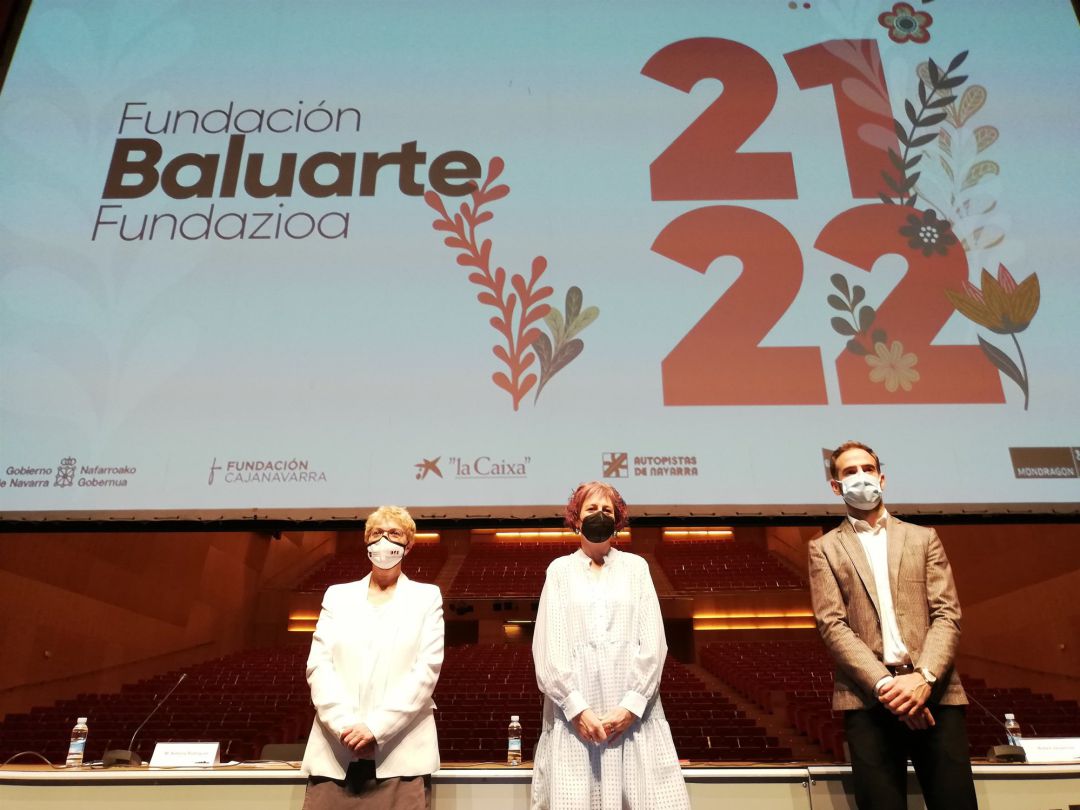 María Antonia Rodríguez, Rebeca Esnaola y Rubén Jauquicoa en la presentación de la temporada 2021-22 de Fundación Baluarte y la Orquesta Sinfónica de Navarra
María Antonia Rodríguez, Rebeca Esnaola y Rubén Jauquicoa en la presentación de la temporada 2021-22 de Fundación Baluarte y la Orquesta Sinfónica de Navarra