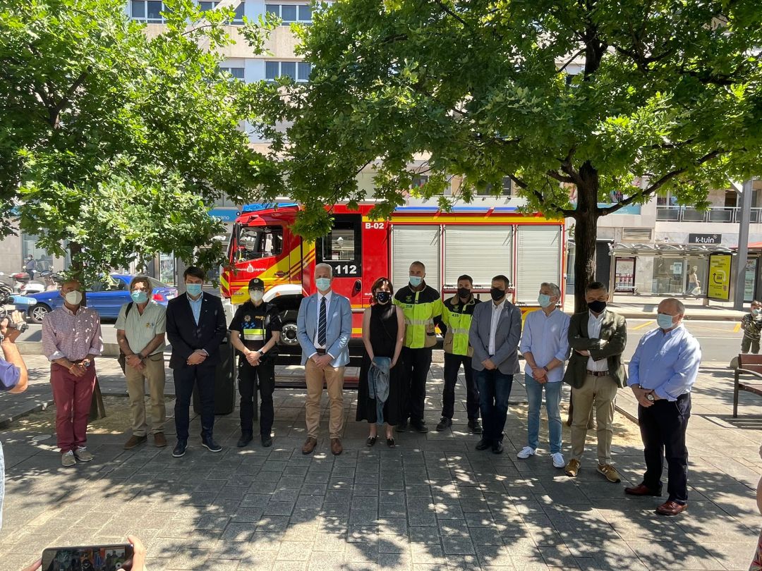 Minuto de silencio en el 20 aniversario del atentado de ETA en la Torre de Logroño. Minuto de silencio en el 20 aniversario del atentado de ETA en la Torre de Logroño.