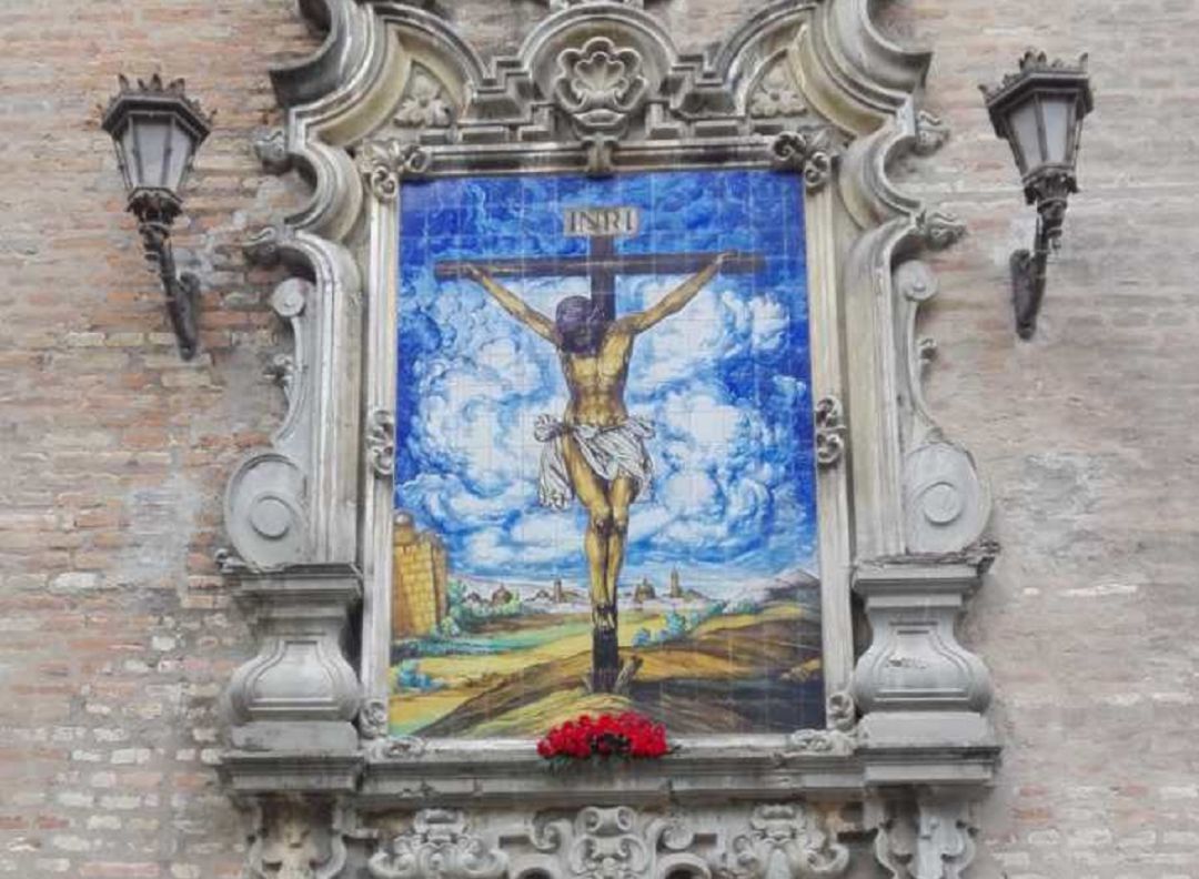 Retablo del Cristo de la Buena Muerte en la Iglesia de la Anunciación Retablo del Cristo de la Buena Muerte en la Iglesia de la Anunciación