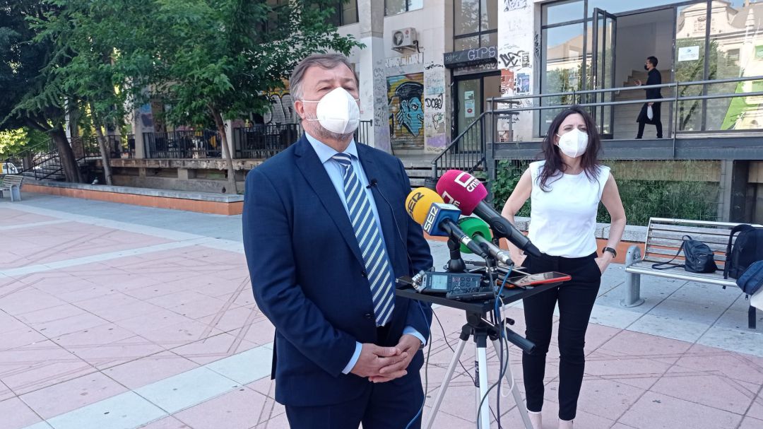 Dolz, en la rueda de prensa en la Plaza de España Dolz, en la rueda de prensa en la Plaza de España