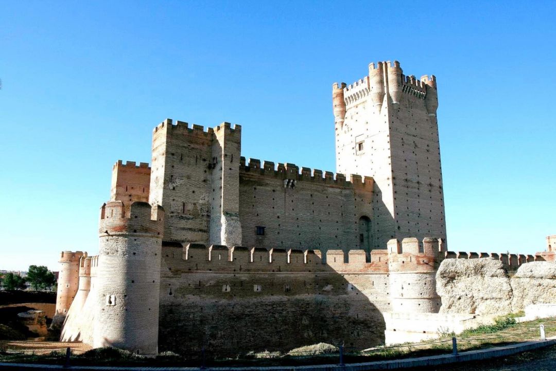El Castillo de la Mota y el Palacio Testamentario ya tienen la programación de verano El Castillo de la Mota y el Palacio Testamentario ya tienen la programación de verano