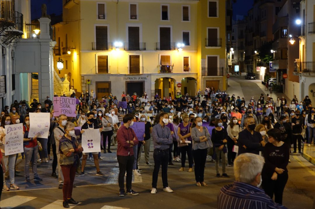 Foto d'arxiu d'una concetració contra la violència de gènere Foto d'arxiu d'una concetració contra la violència de gènere