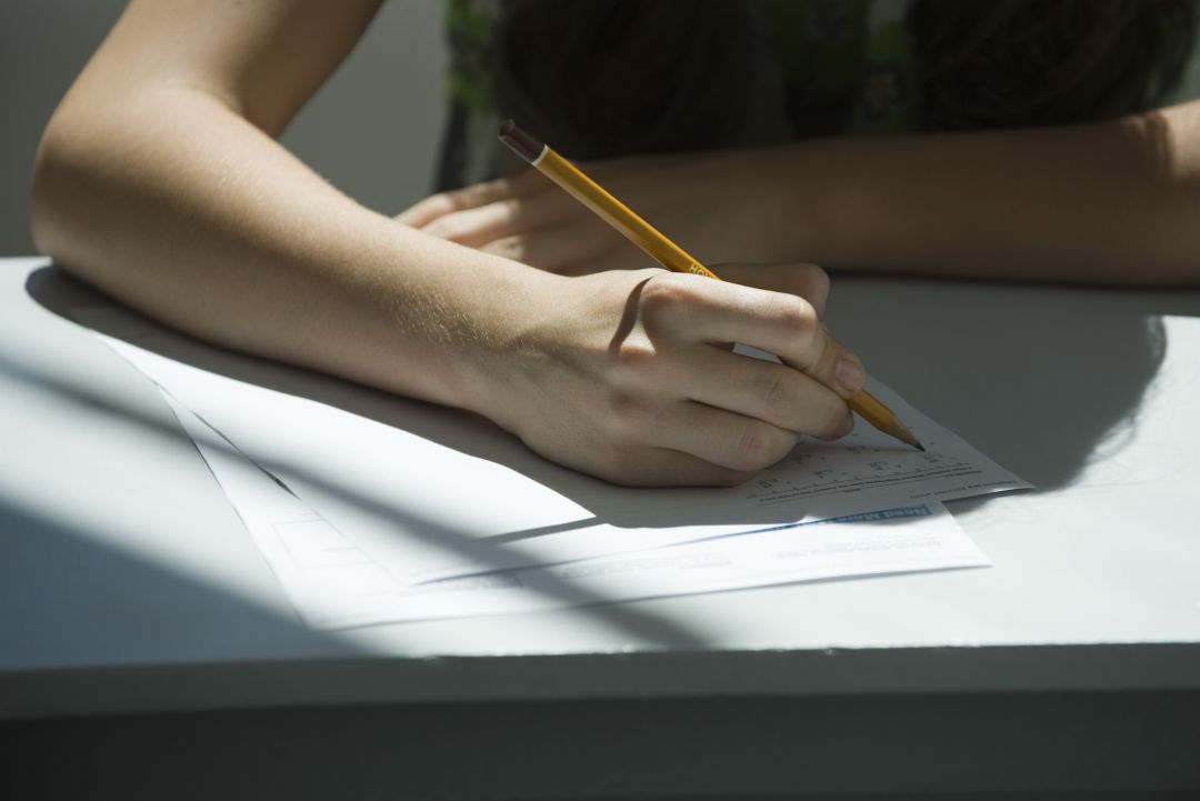 El error en una pregunta de un examen de la EBAU, resuelto con la máxima puntuación para todos los alumnos El error en una pregunta de un examen de la EBAU, resuelto con la máxima puntuación para todos los alumnos