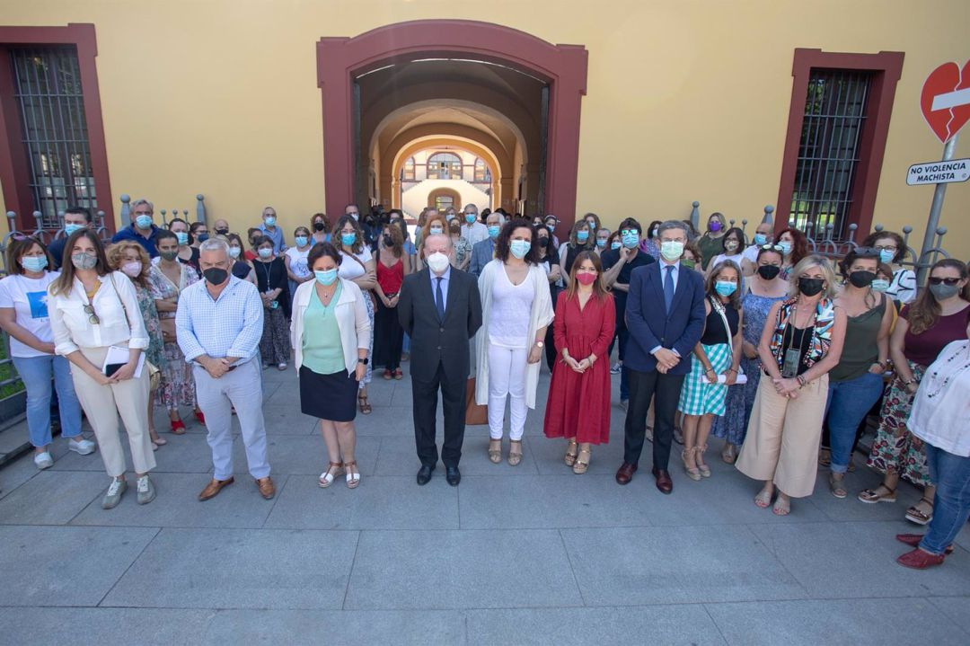Concentración en la Diputación de Sevilla. Concentración en la Diputación de Sevilla.