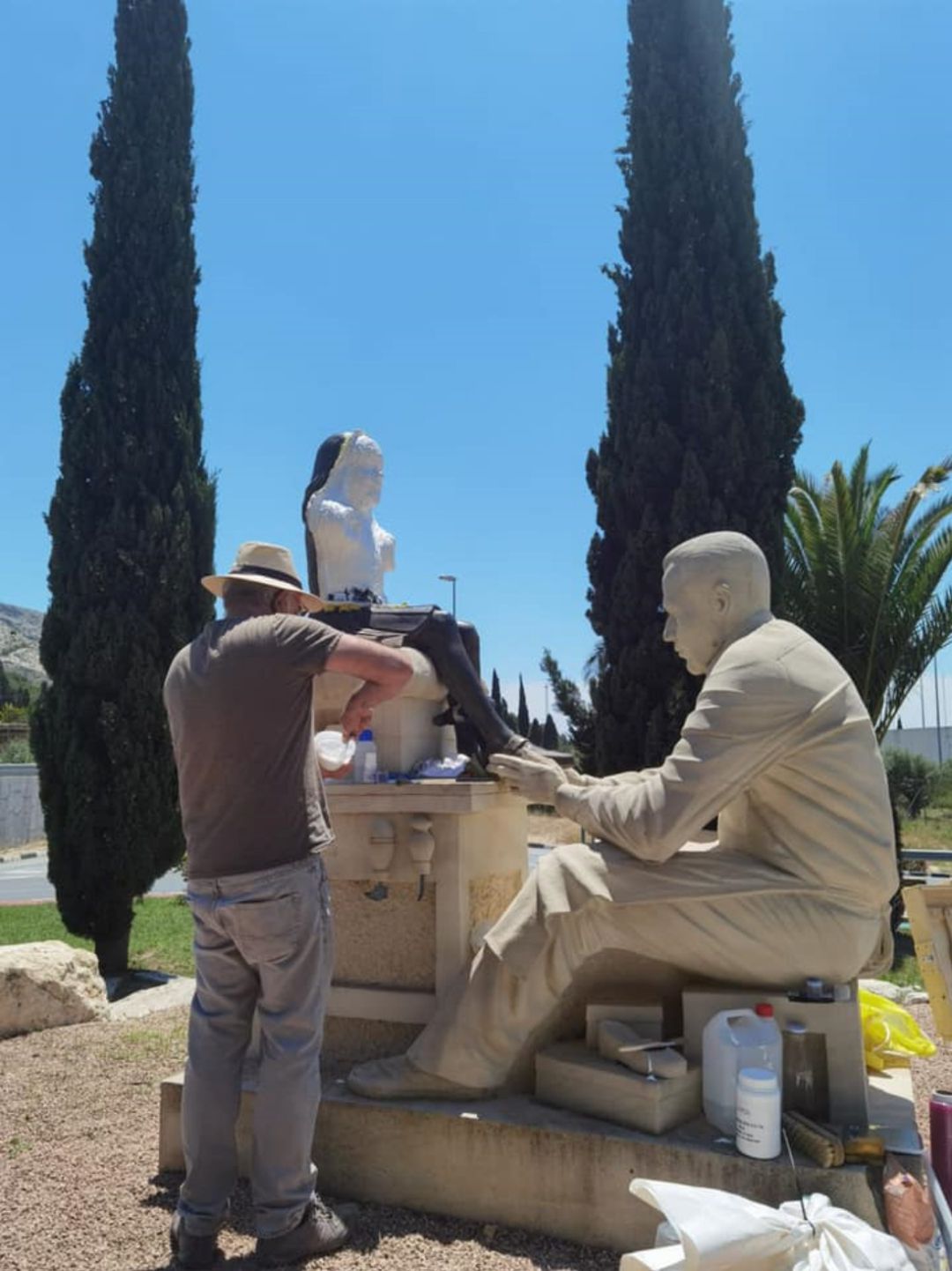 Estatua en proceso de restauración Estatua en proceso de restauración