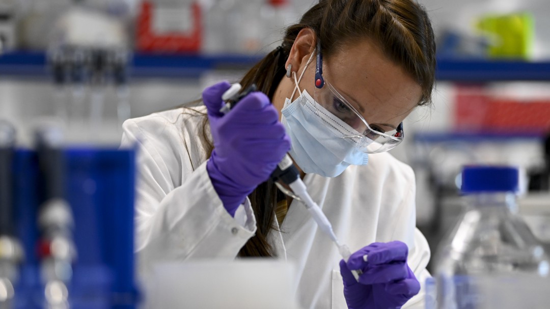 Rechazan millones de vacunas de Janssen en la UE por estar contaminadas con una sustancia activa