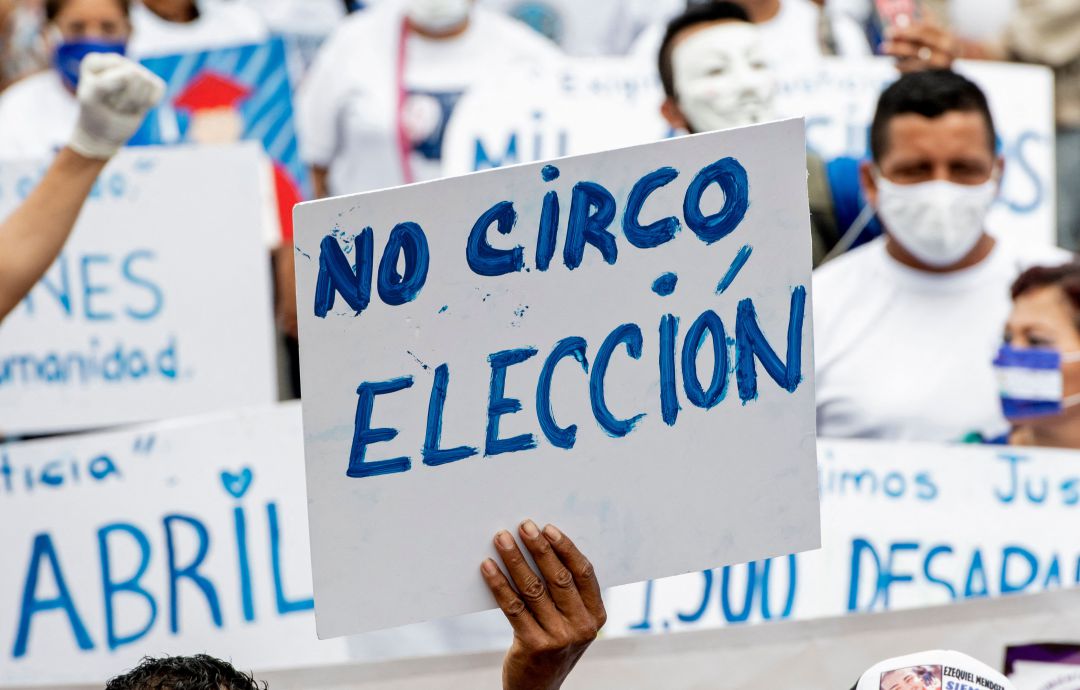La Policía de Nicaragua arresta a otra opositora, Dávila Rivas, la octava en últimos días. La Policía de Nicaragua arresta a otra opositora, Dávila Rivas, la octava en últimos días.