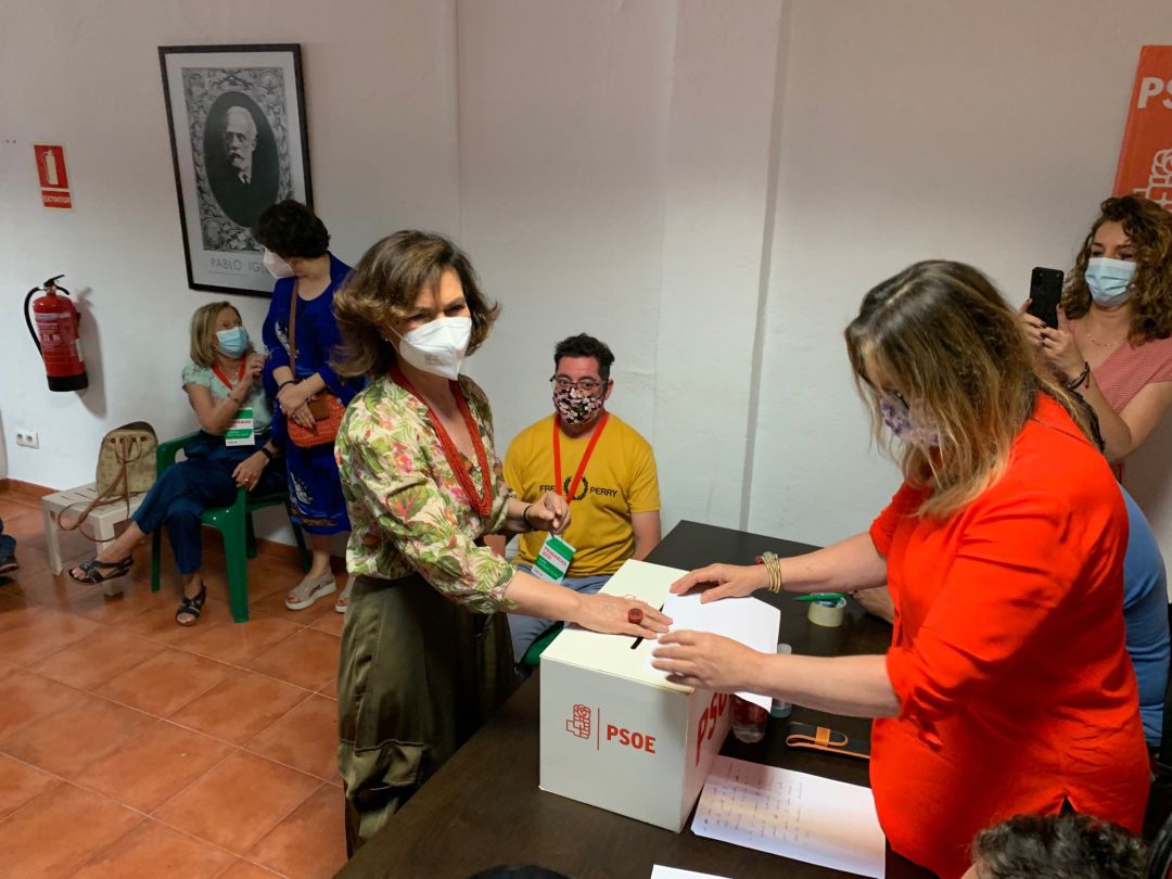 Carmen Calvo vota en las primarias del PSOE Carmen Calvo vota en las primarias del PSOE