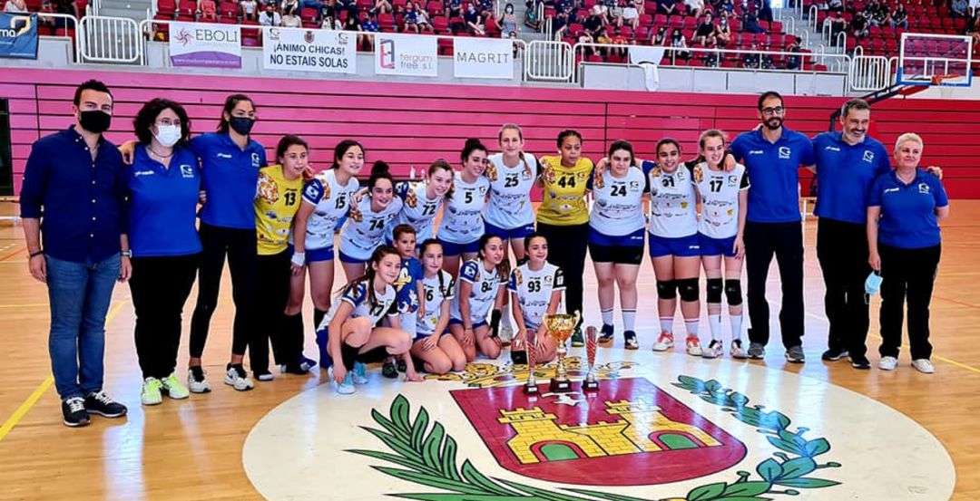 Las infantiles del Elda Prestigio hacen grande la historia del balonmano femenino en Elda Las infantiles del Elda Prestigio hacen grande la historia del balonmano femenino en Elda