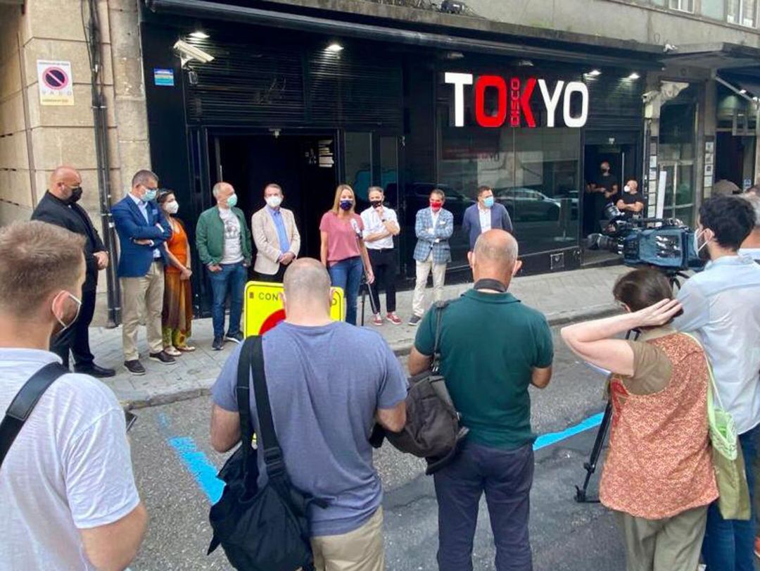 El alcalde de Vigo, Abel Caballero, y la delegada de la Xunta, Marta Fernández-Tapias, entre las autoridades que acudieron a la prueba piloto El alcalde de Vigo, Abel Caballero, y la delegada de la Xunta, Marta Fernández-Tapias, entre las autoridades que acudieron a la prueba piloto