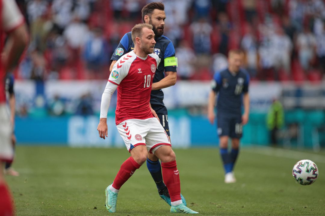 Eriksen, durante el partido contra Finlandia. Eriksen, durante el partido contra Finlandia.