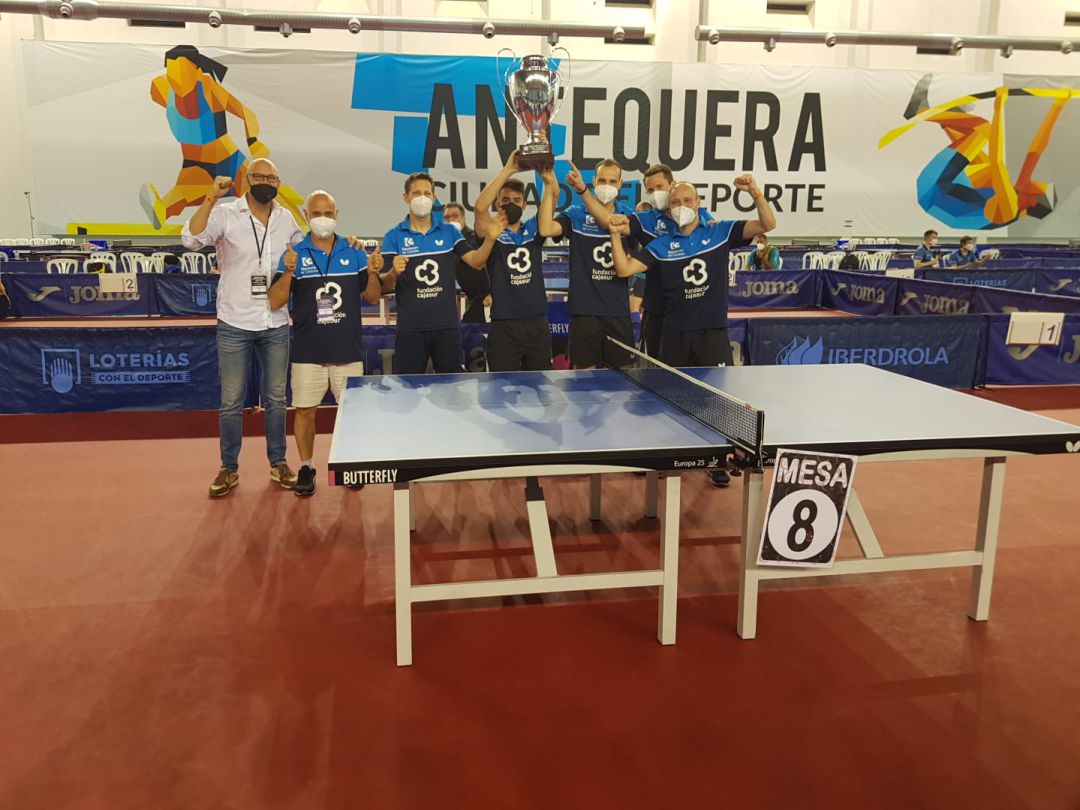 Cajasur Priego celebrando su séptimo título. Cajasur Priego celebrando su séptimo título.